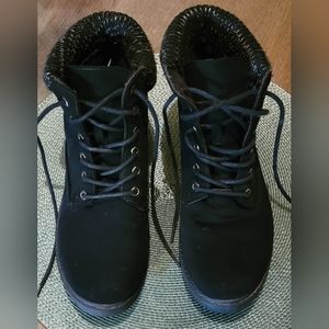 GUC- rougue helium boots (7.5)